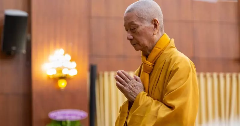Tiểu Sử Thầy Thích Trí Quảng - Phật Tâm Một Đời Nguyện Cống Hiến Cho Đời